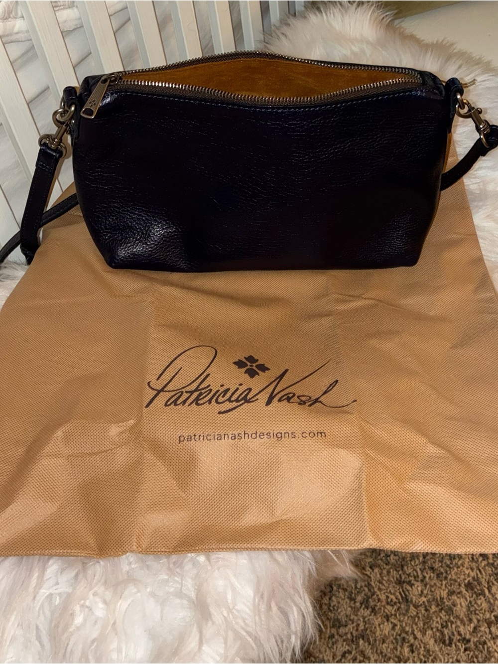 Like New Patricia Nash Classic Navy Leather Cross body Bag - Picture 11 of 16